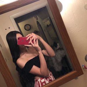 Meet your Posher, Joelys